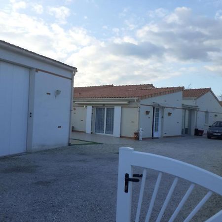 Le Petit Plessis Cure Villa Liré Eksteriør bilde