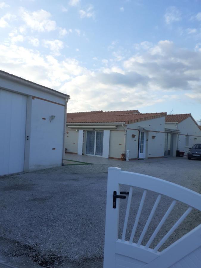 Le Petit Plessis Cure Villa Liré Eksteriør bilde